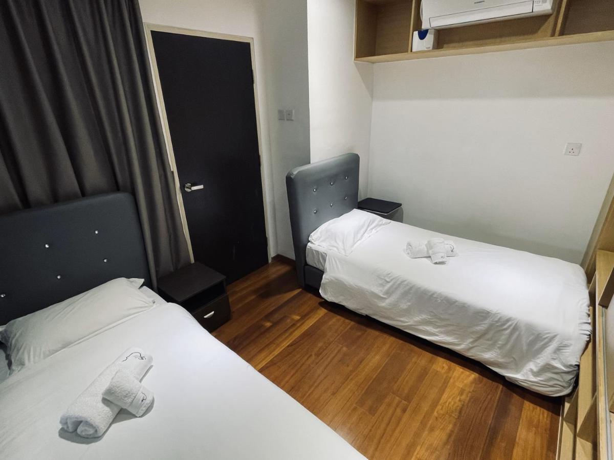 B.Suites 21 Kota Kinabalu Bagian luar foto