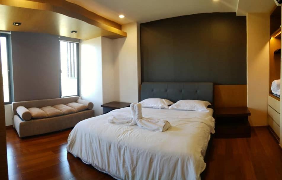 B.Suites 21 Kota Kinabalu Bagian luar foto