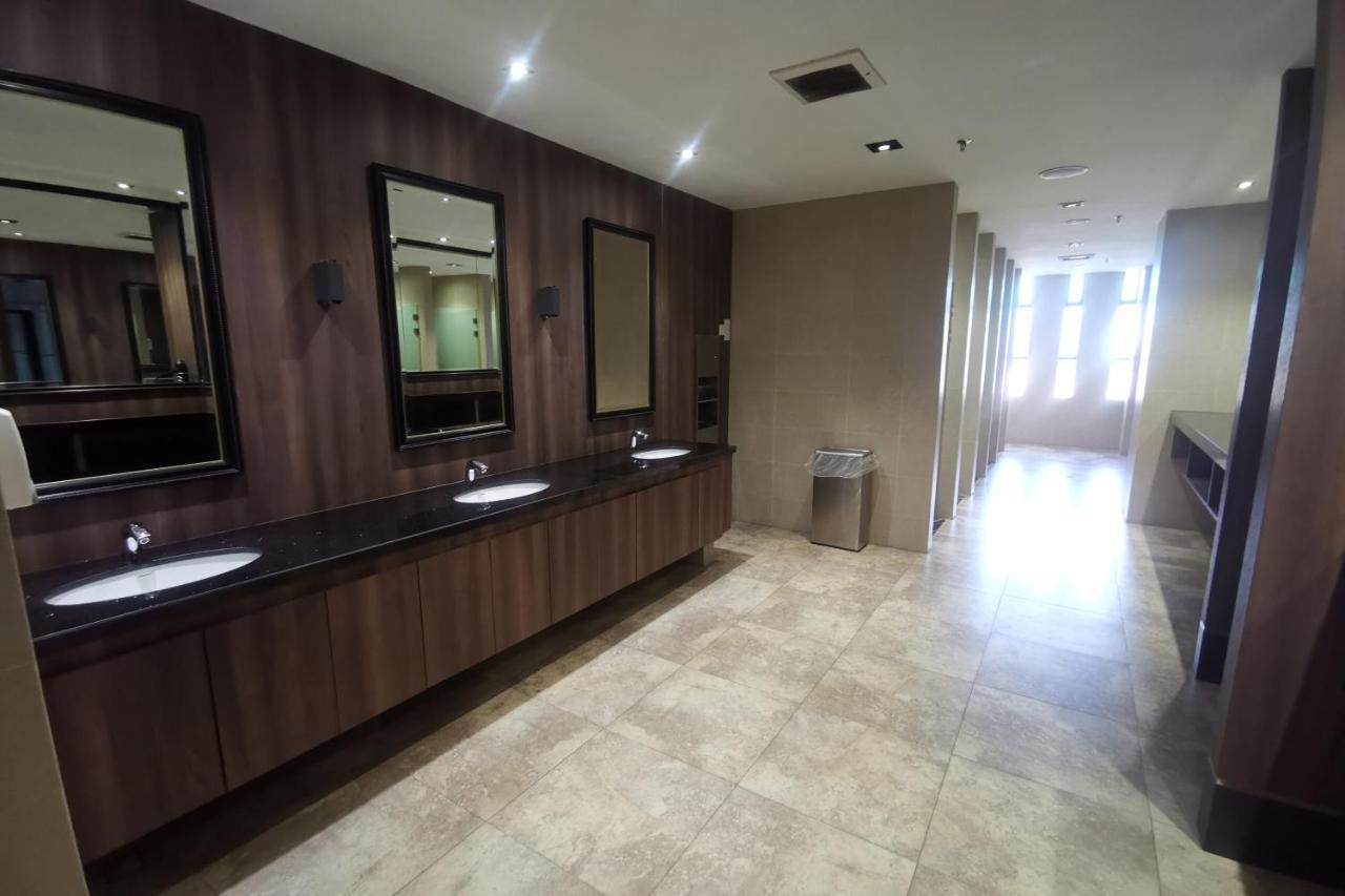 B.Suites 21 Kota Kinabalu Bagian luar foto